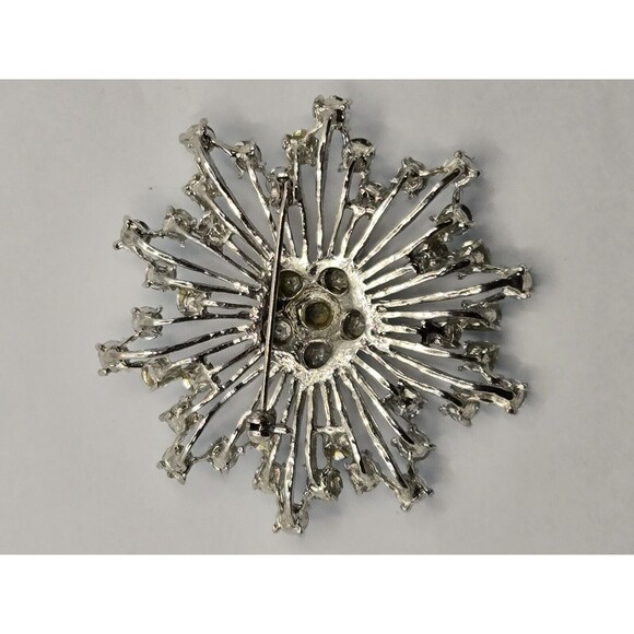 Vintage Silver Tone Brooch with Blue Crystals Starburst Vintage Rhinestone Round - Picture 7 of 8